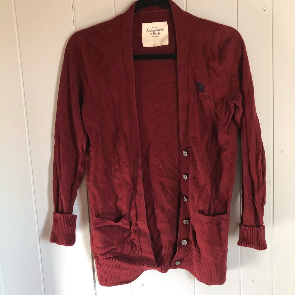 Abercrombie maroon button up cardigan